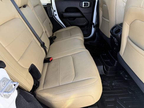 Used 2019 Jeep Wrangler Unlimited Sahara w/ Dual Top Group image 14