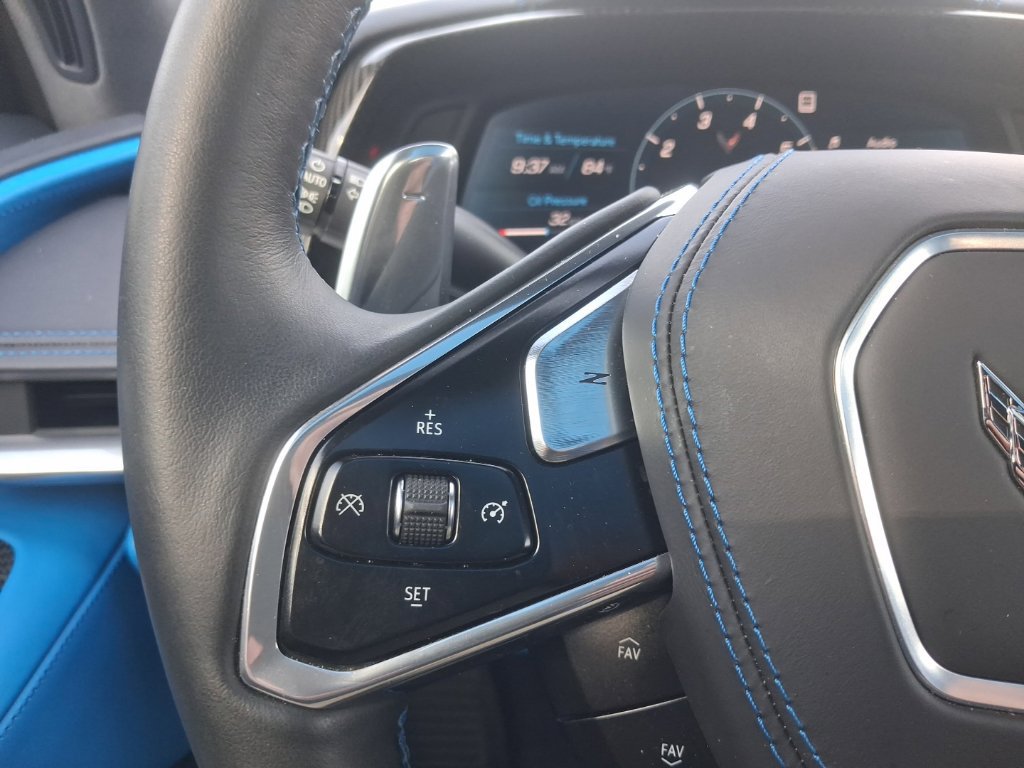 Used 2021 Chevrolet Corvette Stingray Premium Cpe w/ Z51 Performance Package RWD image 31