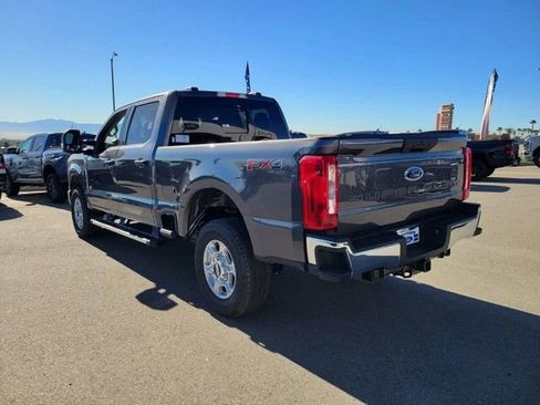 New 2026 Ford F250 XLT w/ FX4 Off-Road Package image 3