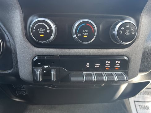 Used 2022 RAM 1500 Tradesman AWD/4WD image 16