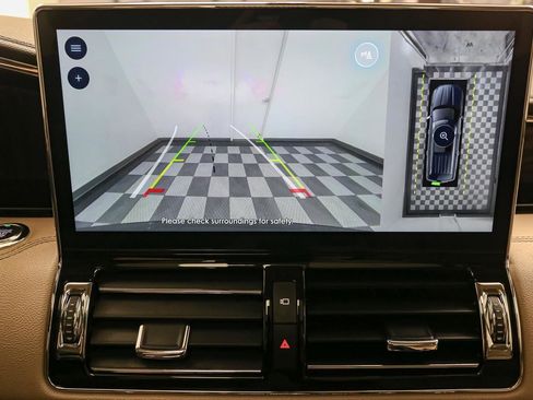 Used 2024 Lincoln Navigator L Reserve w/ Equipment Group 201A image 38