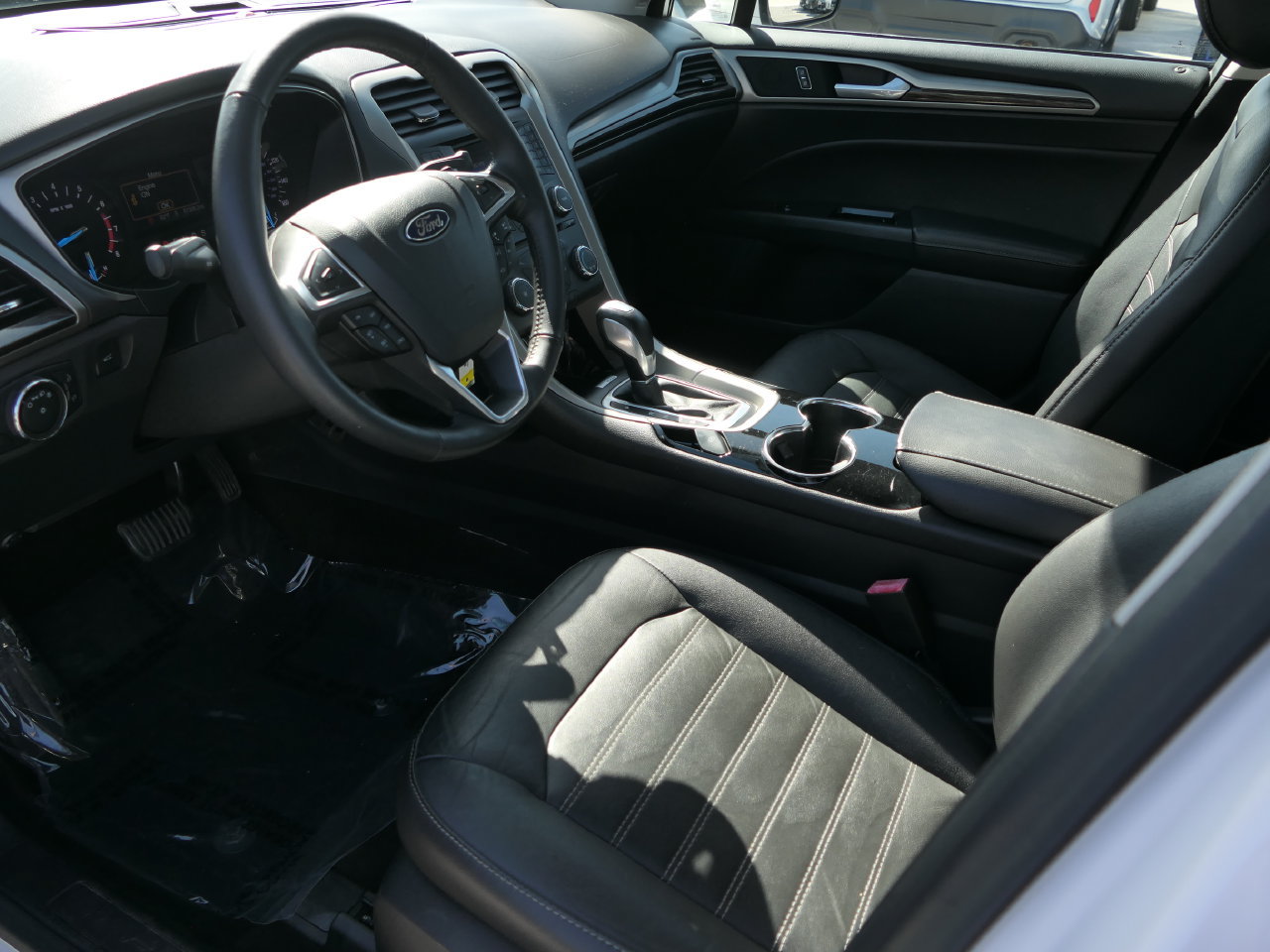 Used 2014 Ford Fusion SE w/ Equipment Group 202A FWD image 13