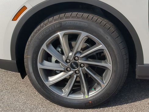 New 2026 Lincoln Corsair Premiere image 9