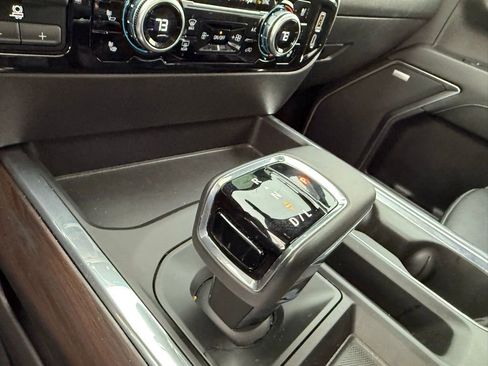 Used 2024 GMC Sierra 1500 SLT w/ SLT Premium Plus Package image 20