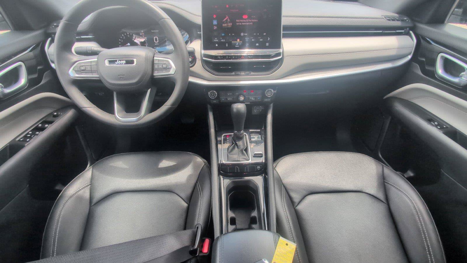 Used 2025 Jeep Compass Limited AWD/4WD image 33