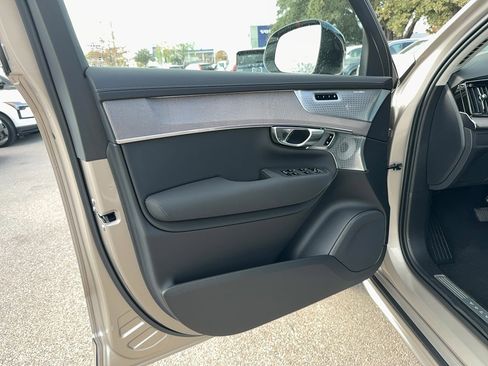 New 2026 Volvo XC90 B6 Ultra w/ Lounge Package image 7