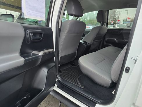 Used 2022 Toyota Tacoma SR5 image 21