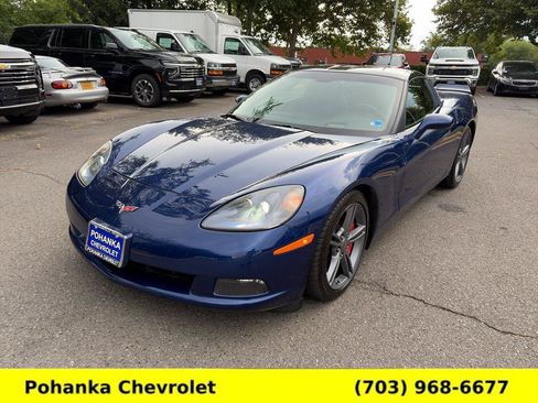 Used 2005 Chevrolet Corvette Coupe w/ Preferred Equipment Group RWD image 3