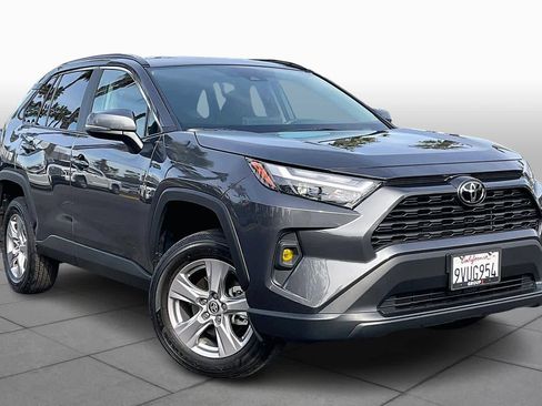 Used 2025 Toyota RAV4 XLE image 3