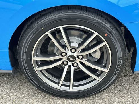 Used 2017 Ford Mustang Premium RWD image 5