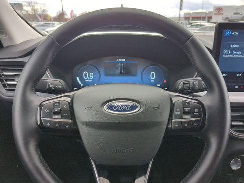 Used 2025 Ford Escape Platinum image 18