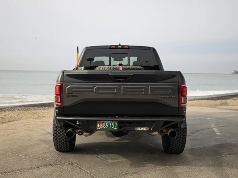 Used 2018 Ford F150 Raptor w/ Equipment Group 802A Luxury image 6