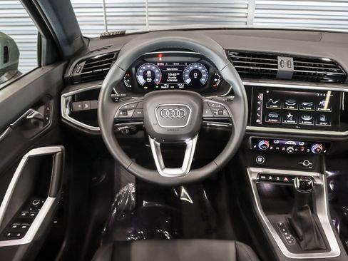 New 2025 Audi Q3 2.0T Premium image 18
