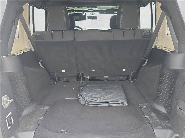 Used 2017 Jeep Wrangler Unlimited Sahara AWD/4WD image 6