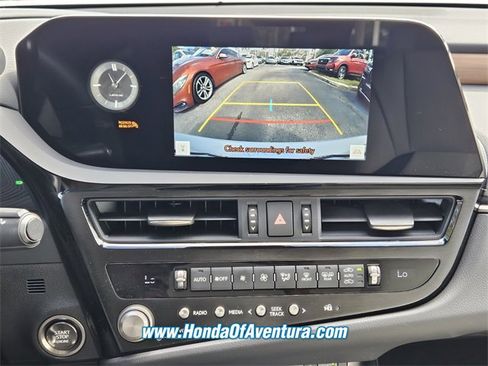 Used 2024 Lexus ES 350 w/ Premium Package image 16