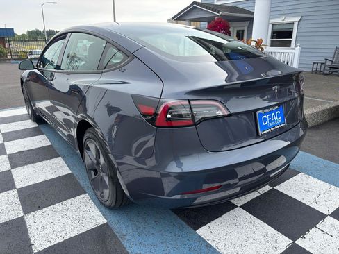 Used 2023 Tesla Model 3 Standard Range RWD image 2