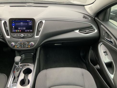 Used 2024 Chevrolet Malibu LT image 56