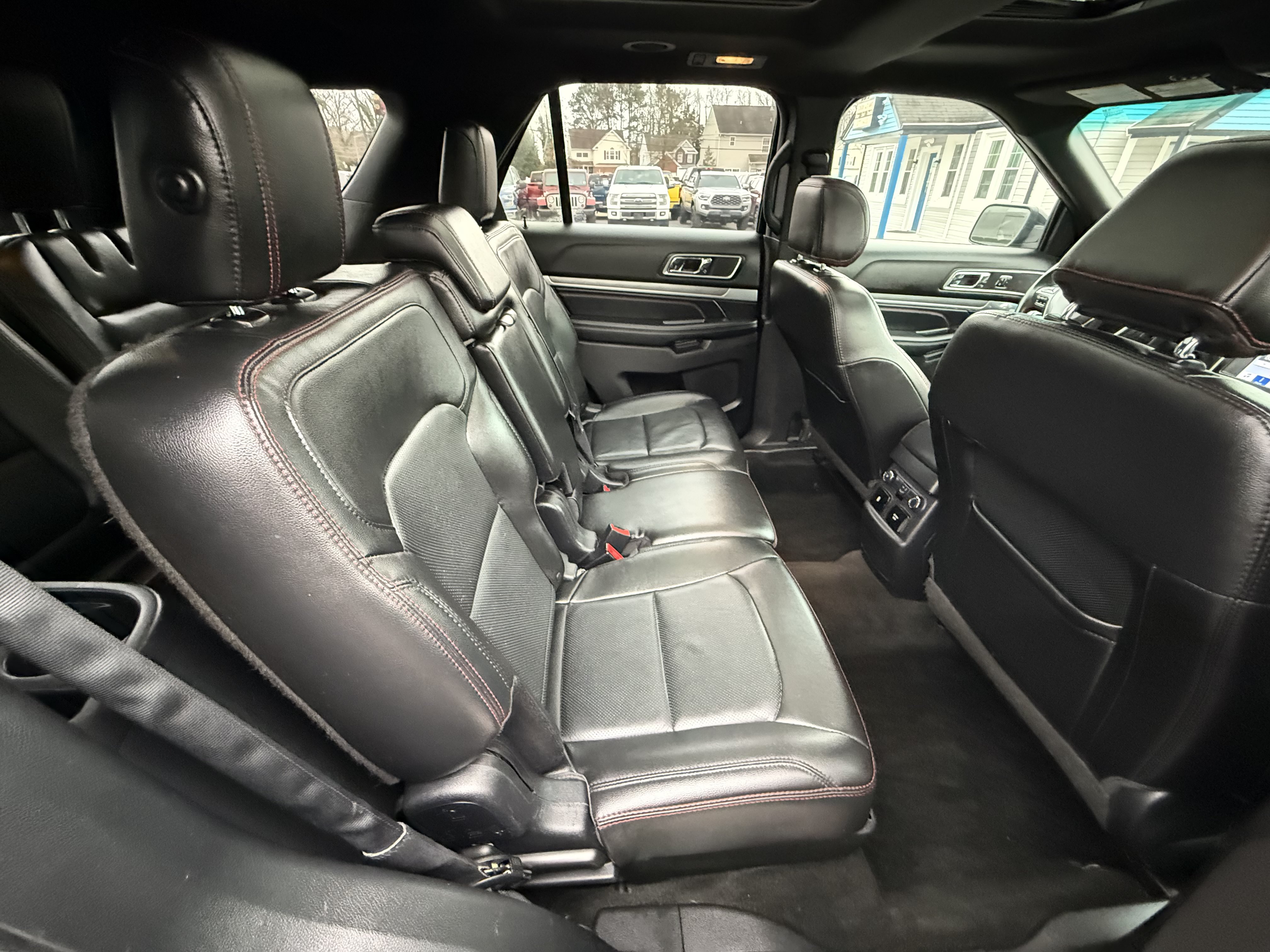 Used 2017 Ford Explorer Sport w/ Equipment Group 401A AWD/4WD image 17