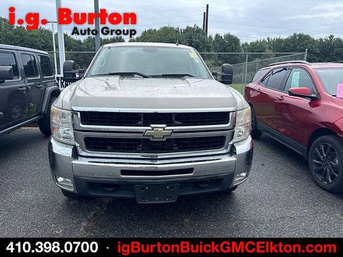Used 2008 Chevrolet Silverado 2500 LT AWD/4WD image 2