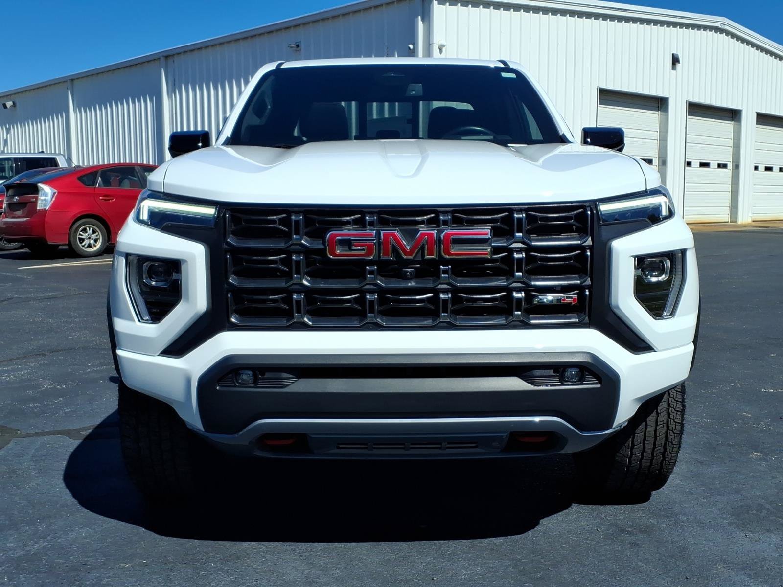 Used 2023 GMC Canyon AT4 w/ AT4 Premium Package AWD/4WD image 8
