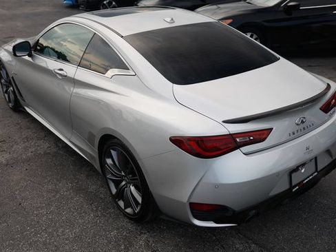 Used 2018 INFINITI Q60 Red Sport 400 w/ Pro Active Package RWD image 8