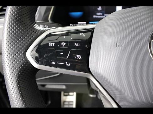 Used 2022 Volkswagen Tiguan SE R-Line AWD/4WD image 21