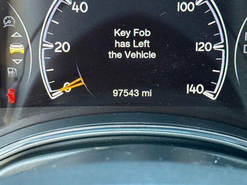 Used 2020 Jeep Grand Cherokee Altitude image 18