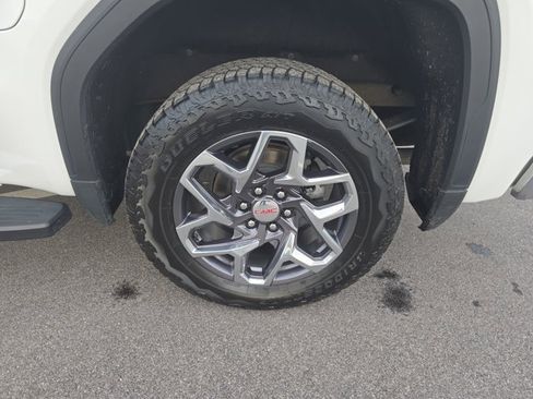 Used 2024 GMC Sierra 1500 SLT w/ SLT Premium Package image 29