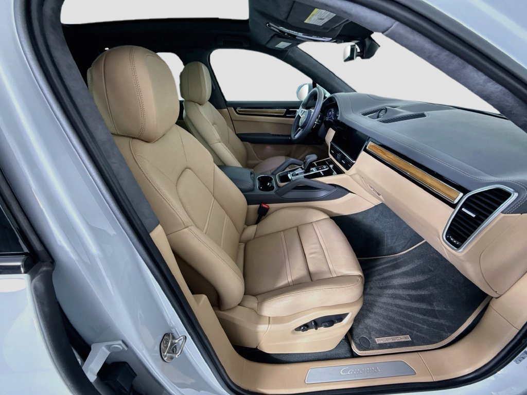 Used 2023 Porsche Cayenne Coupe AWD/4WD image 20