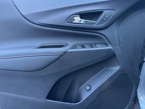 Used 2024 Chevrolet Equinox RS image 9