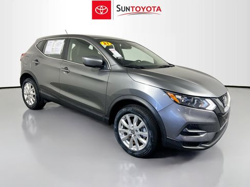 Used 2021 Nissan Rogue Sport S image 1