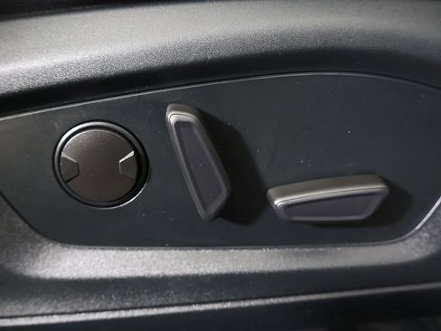 Used 2021 Ford Explorer XLT w/ Equipment Group 202A image 34