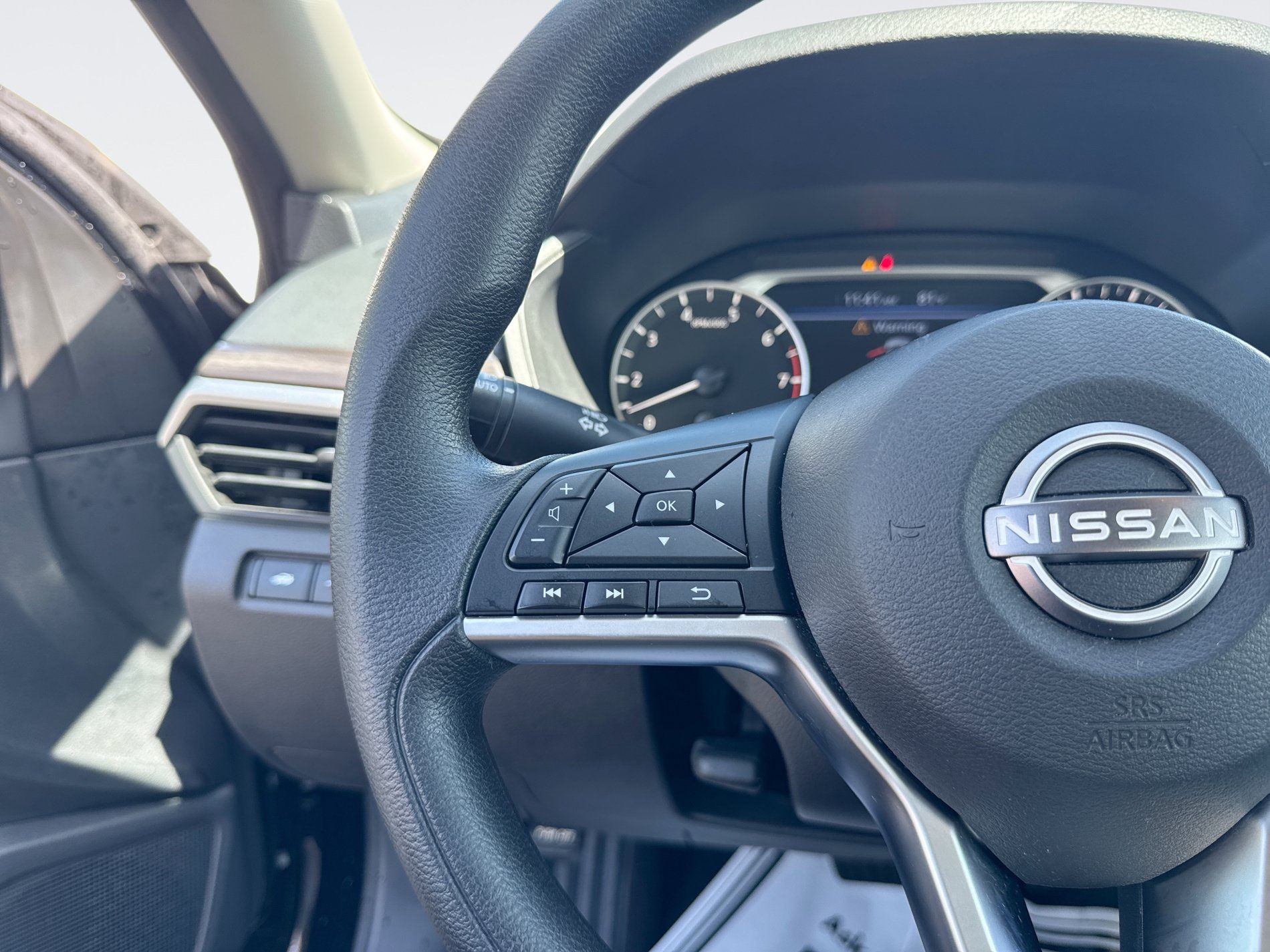 Certified 2024 Nissan Altima 2.5 SV FWD image 23