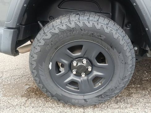 Used 2023 Jeep Wrangler Sport image 45