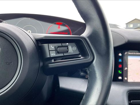 Used 2022 Porsche Taycan image 11