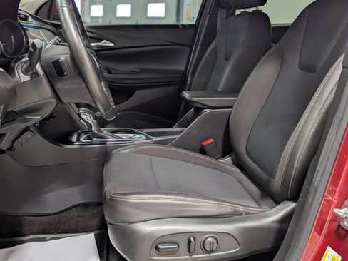 Used 2020 Buick Encore GX Select w/ Sport Touring Package image 11