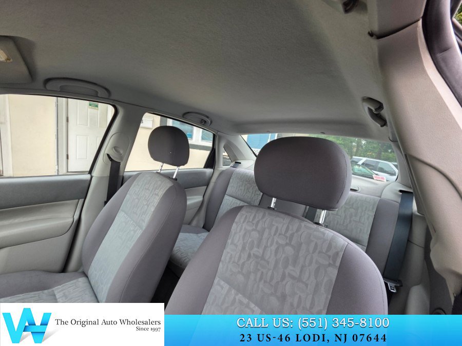 Used 2005 Ford Focus S FWD image 12