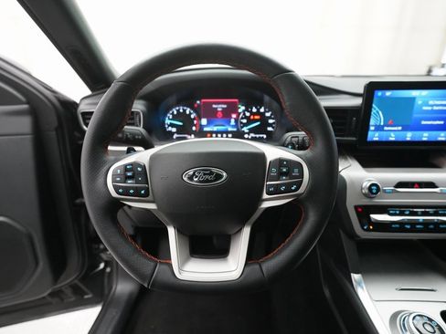 Used 2023 Ford Explorer Timberline image 4