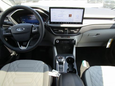 New 2024 Ford Escape SE w/ PHEV Premium Package image 24
