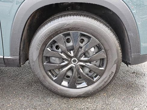 Certified 2025 Chevrolet Trax LS image 10