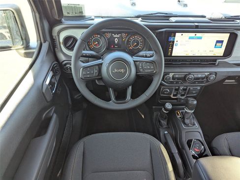 New 2025 Jeep Gladiator Sport AWD/4WD image 15