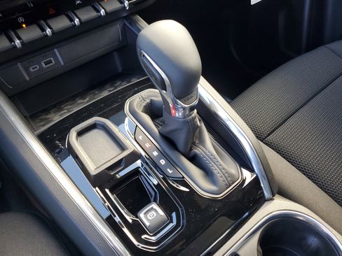 New 2026 GMC Canyon Elevation w/ Convenience Package image 15