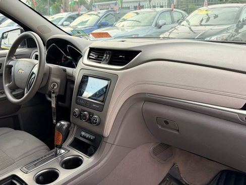 Used 2013 Chevrolet Traverse LS AWD/4WD image 17