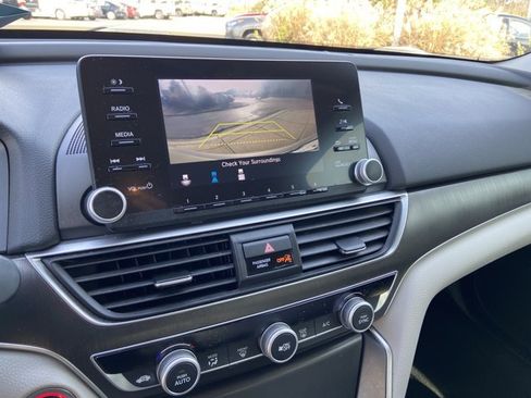 Used 2019 Honda Accord LX image 35