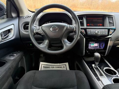 Used 2015 Nissan Pathfinder S image 12