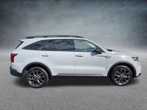 Used 2022 Kia Sorento SX Prestige w/ Rust Color Package image 3