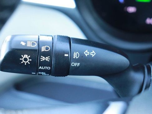 Used 2023 Toyota Sienna XLE image 21