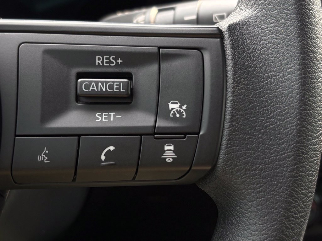 Used 2026 Nissan Kicks SV AWD/4WD image 32