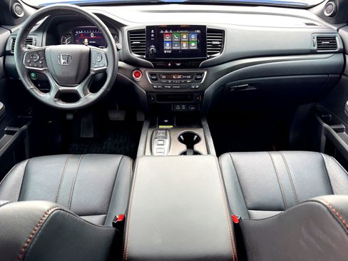 Used 2025 Honda Passport TrailSport image 23