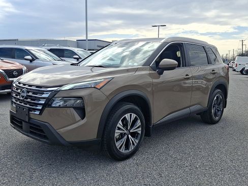 Certified 2024 Nissan Rogue SV w/ SV Premium Package image 3